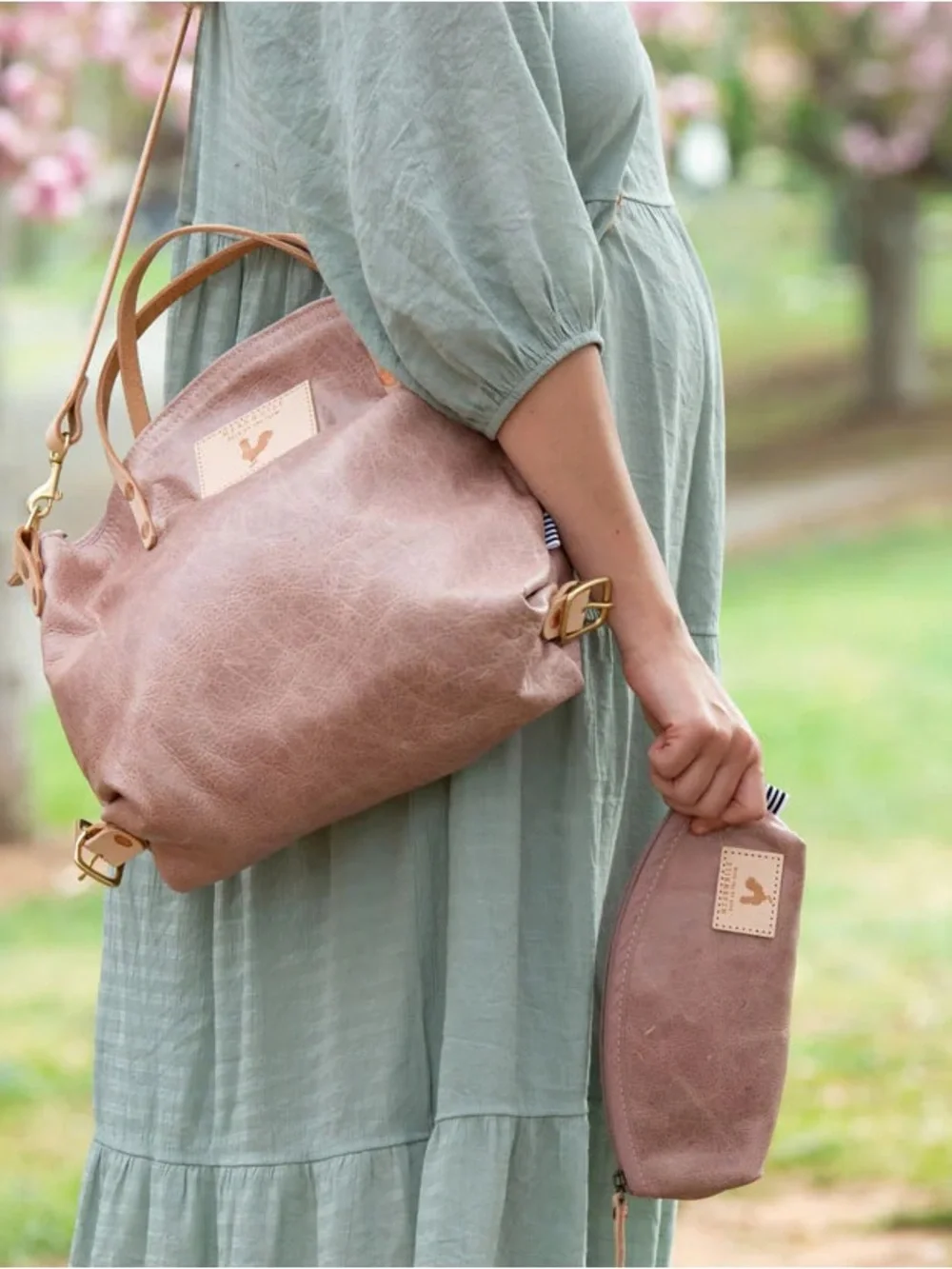Meanwhile Rose Leather Cosmetic Bag
